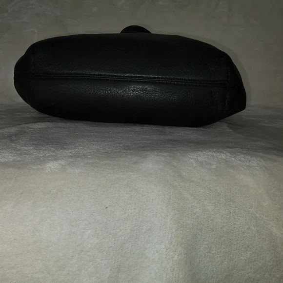 ***SOLD***Michael Kors Shoulder Bag - Picture 4 of 7